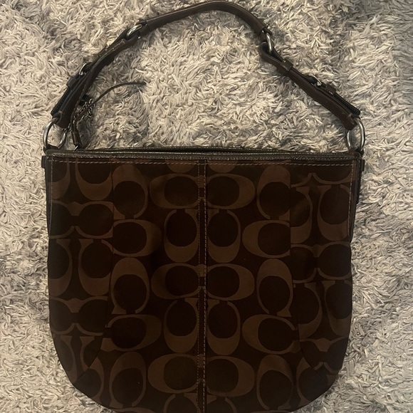 Coach Handbags - Coach Vintage Hobo Shoulder Bag
